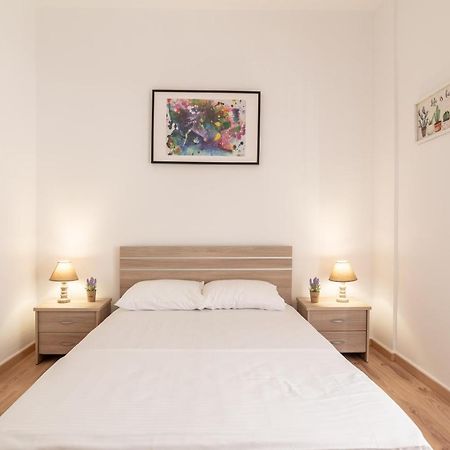 Modern Renovated Apt Next To The Beachfront Ираклион Экстерьер фото