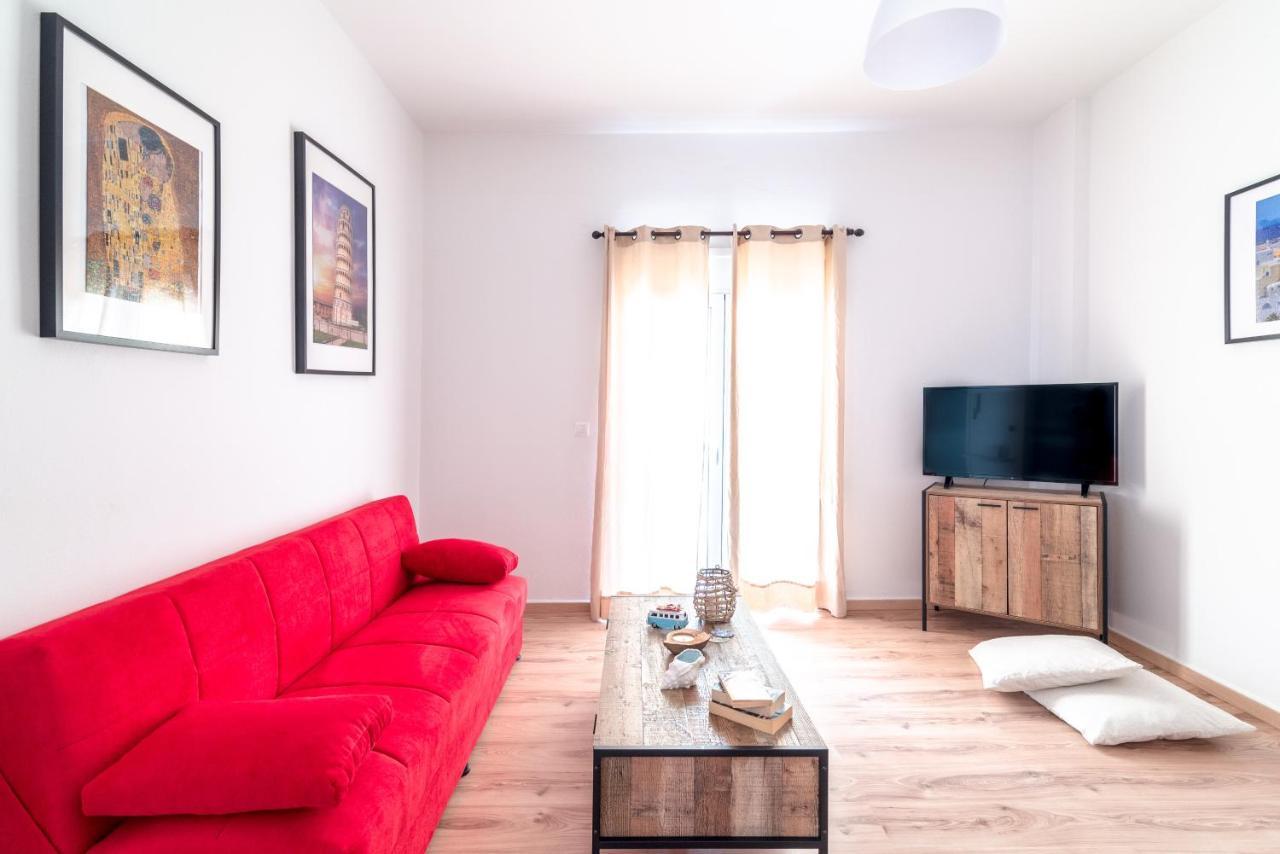 Modern Renovated Apt Next To The Beachfront Ираклион Экстерьер фото