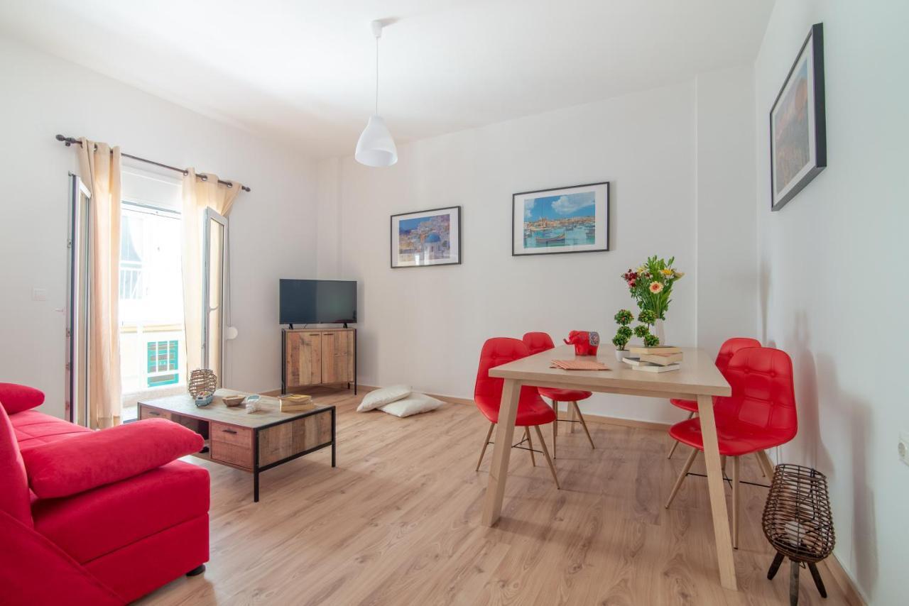 Modern Renovated Apt Next To The Beachfront Ираклион Экстерьер фото