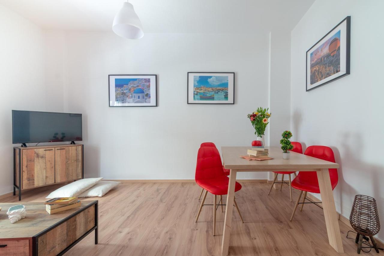 Modern Renovated Apt Next To The Beachfront Ираклион Экстерьер фото