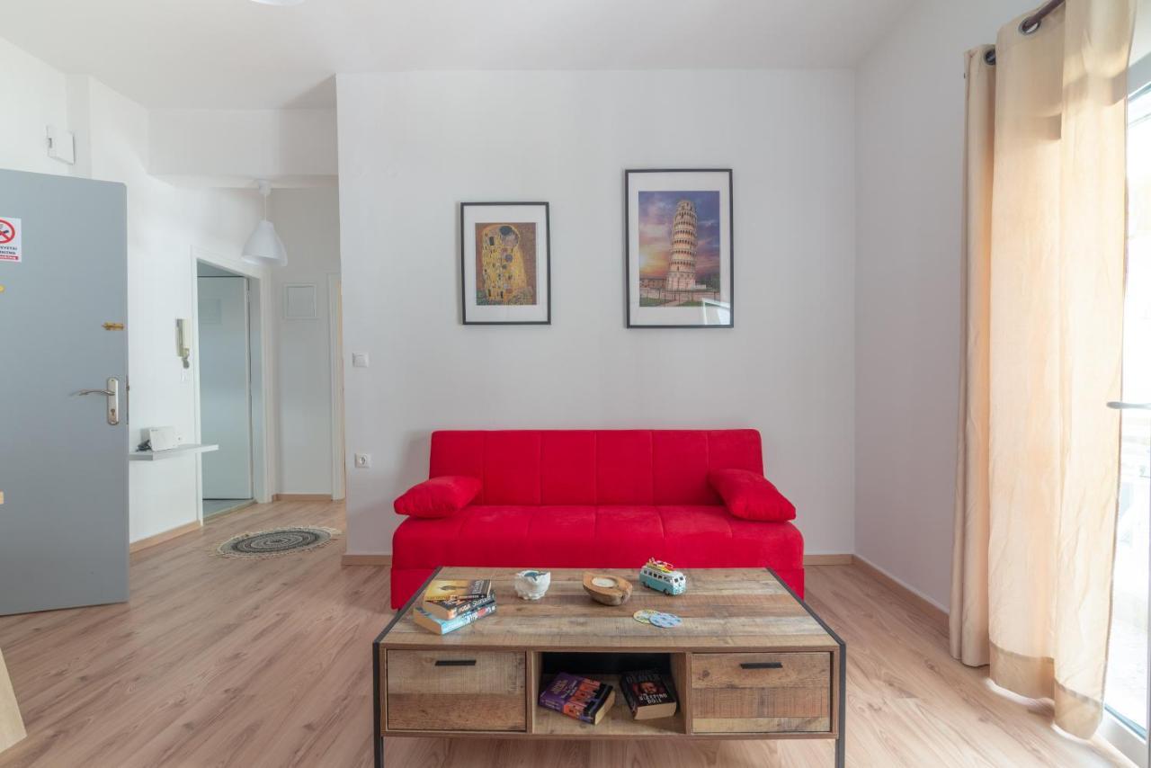 Modern Renovated Apt Next To The Beachfront Ираклион Экстерьер фото